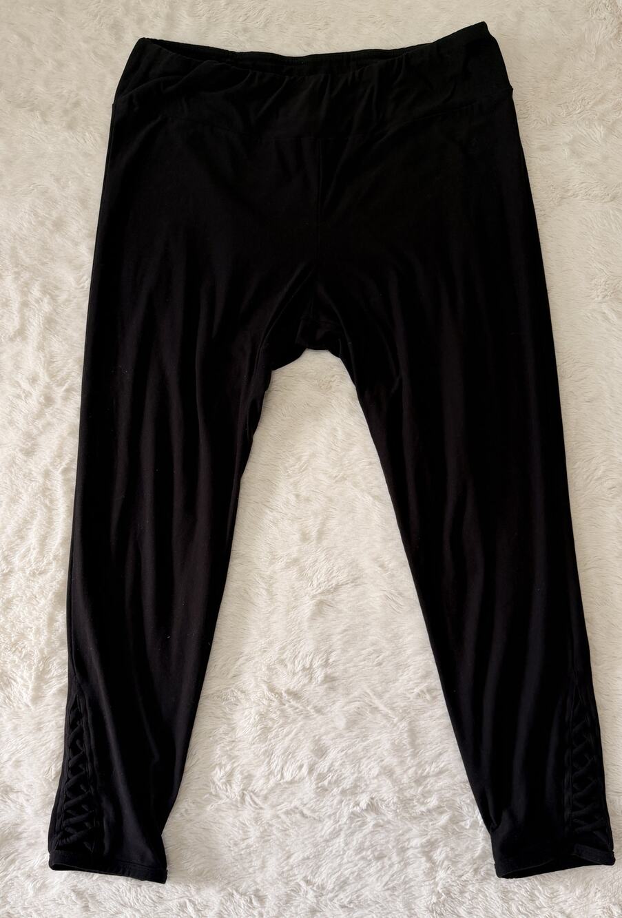 No Boundaries Black Lattice Caged Hem Leggings Womens XL 15-17 Capri Cropped